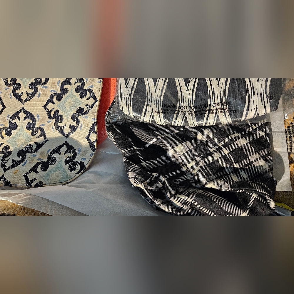 Thirty-One Assorted Patterned Bags - image 6
